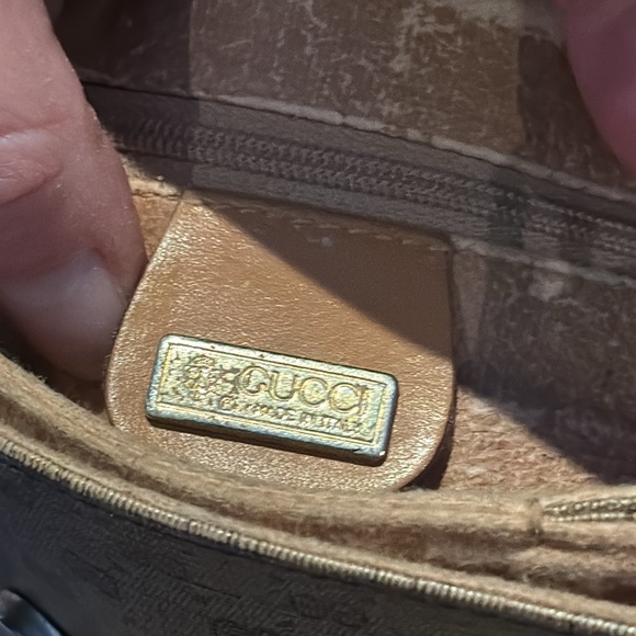 Gorgeous Vintage Gucci-Micro GG Exterior - Picture 6 of 16